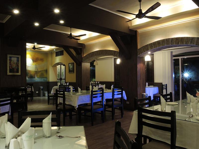 Marina'S Motel Bagdogra Dış mekan fotoğraf